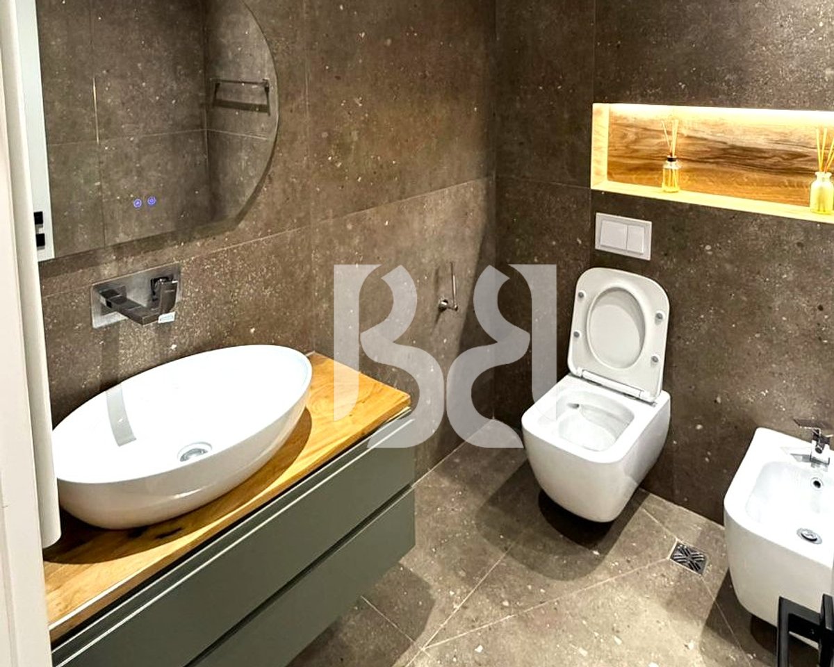 Apartment 2+1+2 for Rent at Dry Lake | 116 m² | 2 Balconies | Parking | 1,500 €