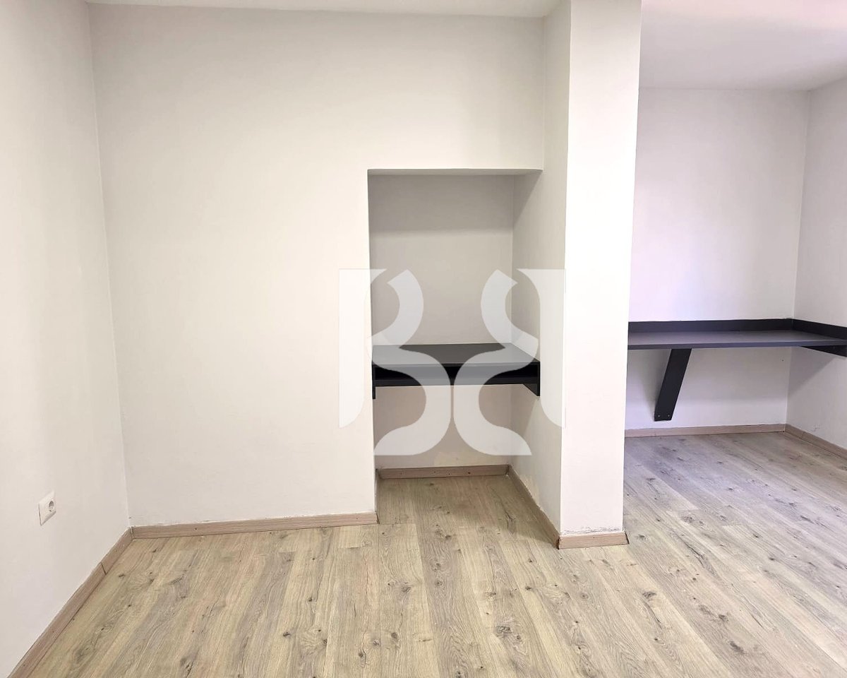 Vilë 2-Katëshe me Qira për Biznes në Tiranë | 213 m² | Përballë Gjimnazit “Partizani” | Oborr &amp; Parkim