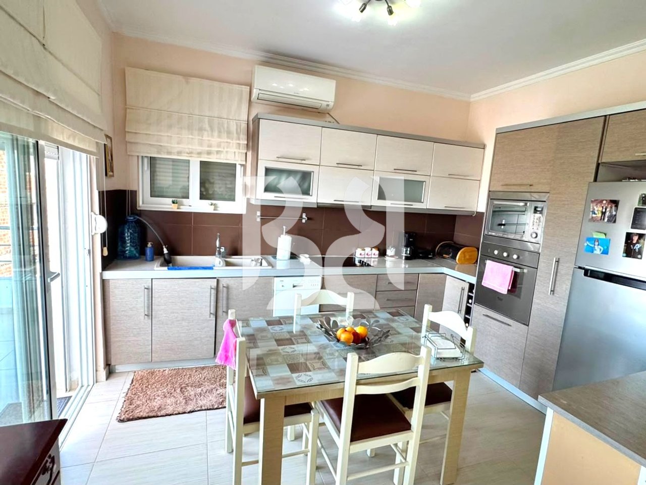 APARTAMENT 1+1+BALLKON NE SHITJE NE SARANDE