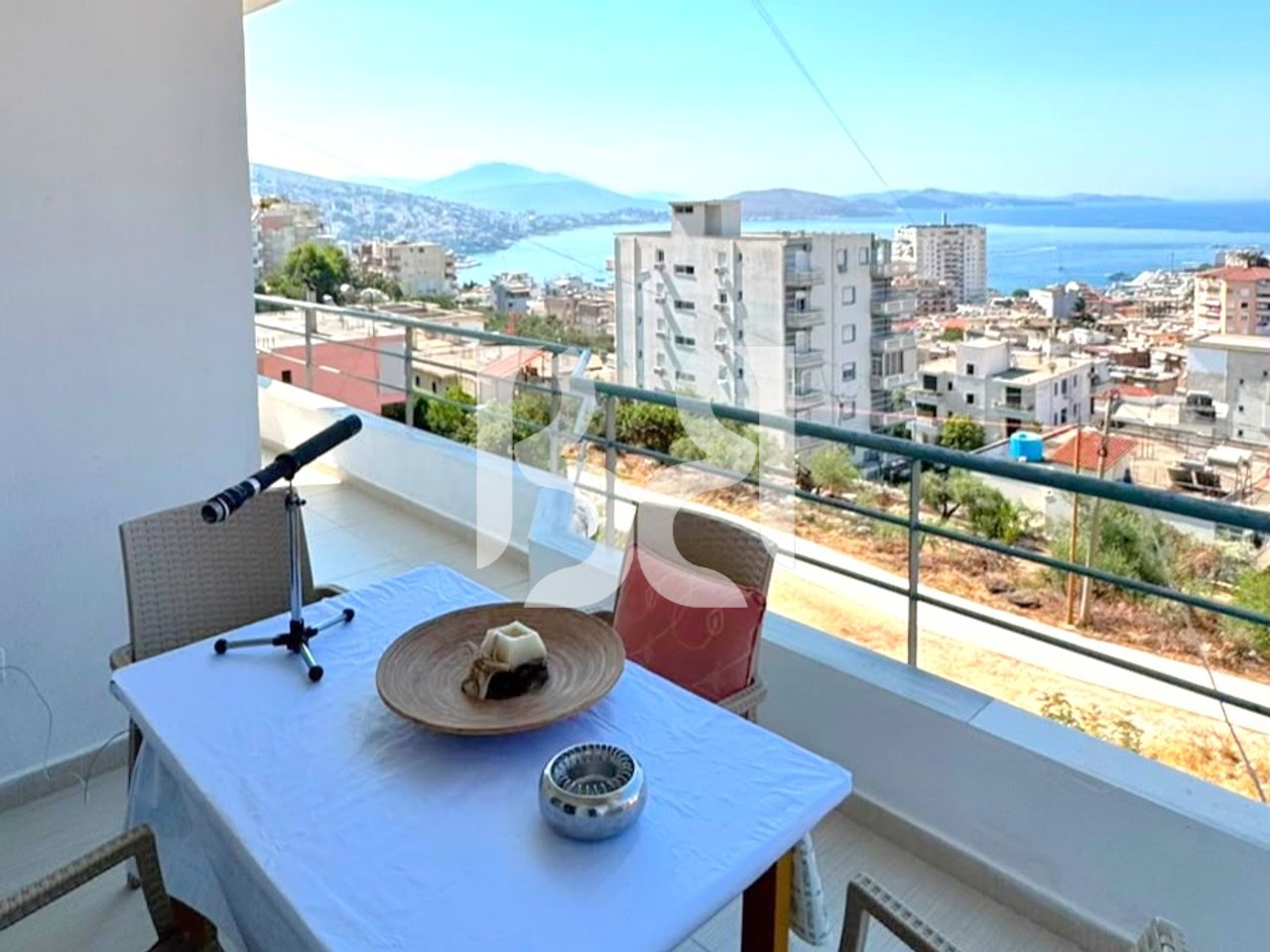 APARTAMENT 1+1+BALLKON NE SHITJE NE SARANDE