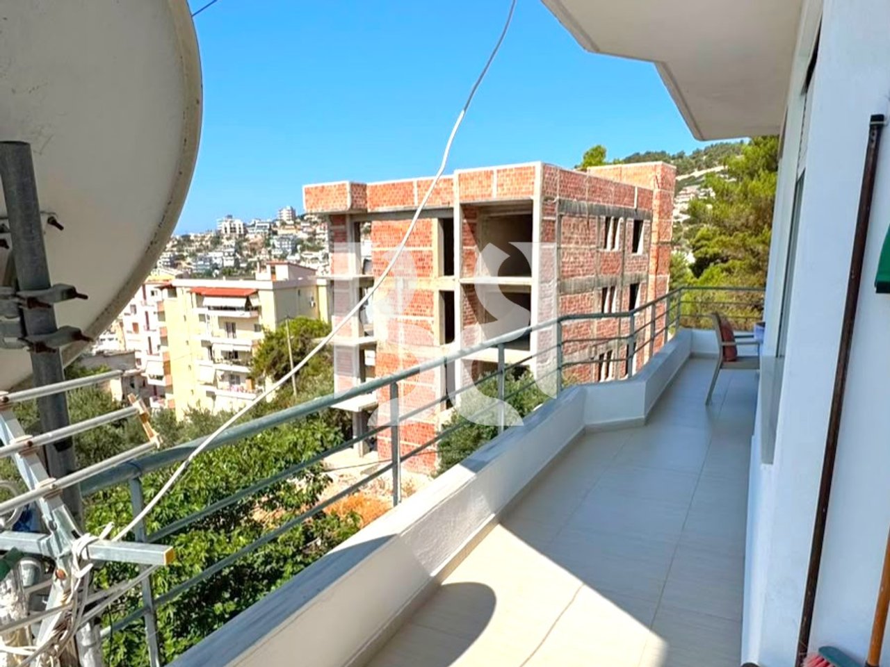 APARTAMENT 1+1+BALLKON NE SHITJE NE SARANDE