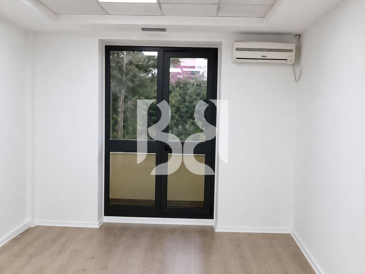 OFFICE SPACE FOR RENT AT ZOGU I PARE BOULEVARD