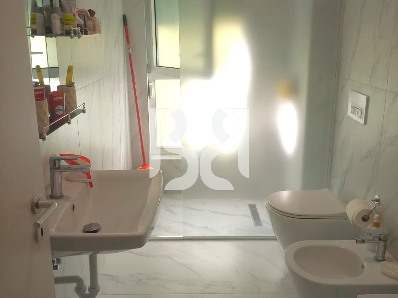APARTAMENT 1+1+BALLKON NE SHITJE TEK REZIDENCA KAIMI, ALI DEMI