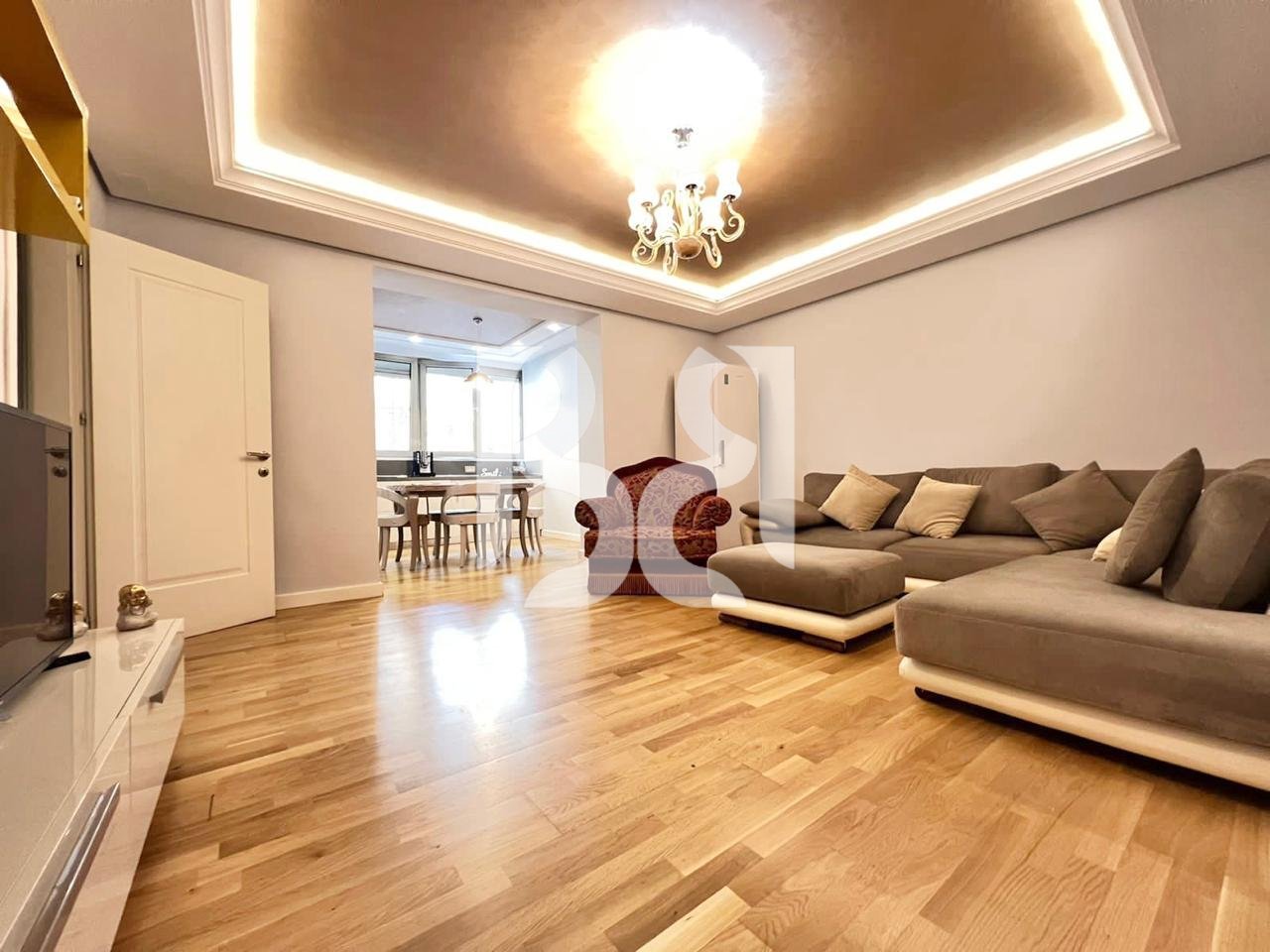 APARTAMENT 2+1 ME QIRA NE QENDER TE TIRANES*