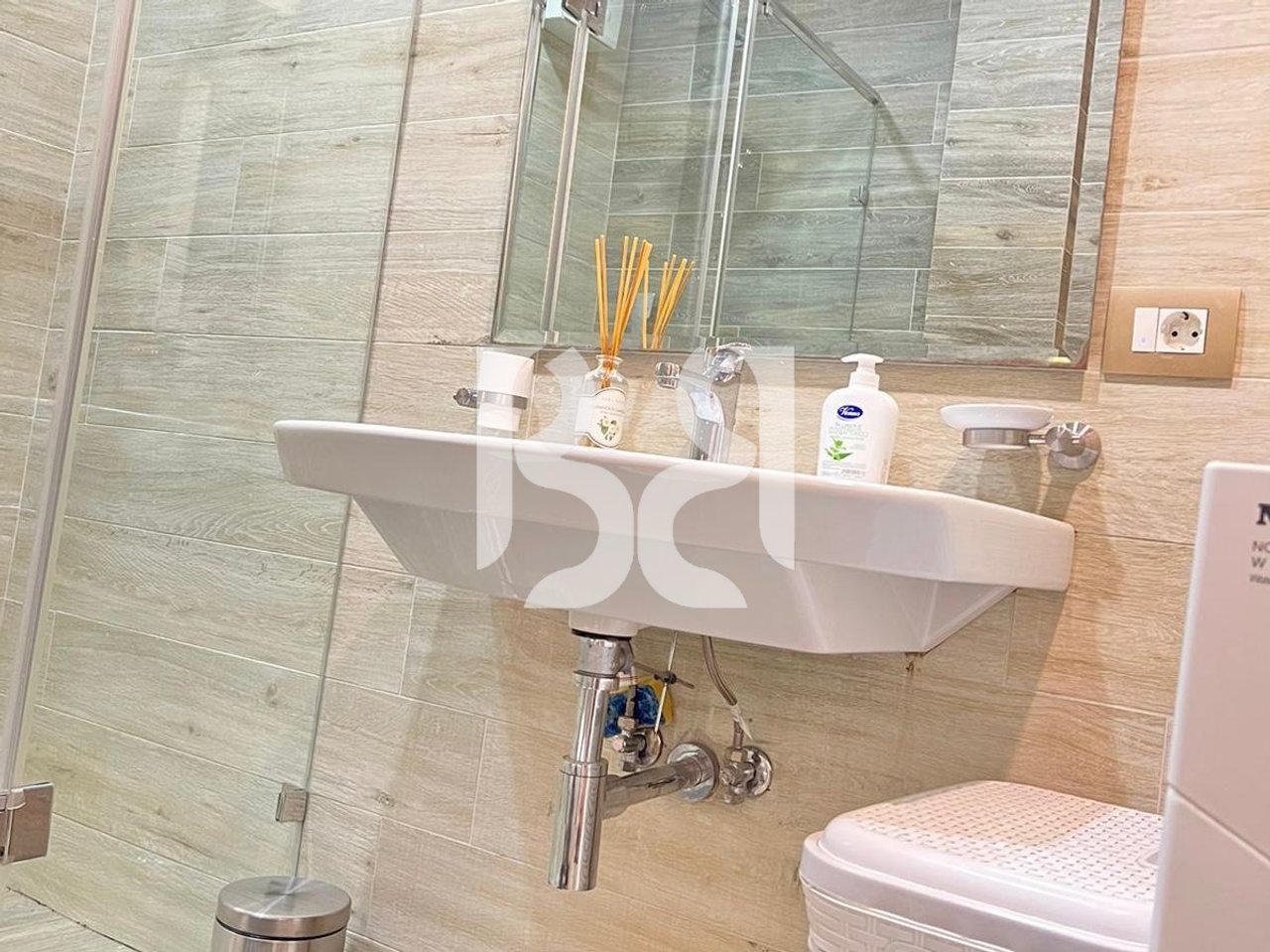 APARTAMENT 2+1 ME QIRA NE QENDER TE TIRANES*