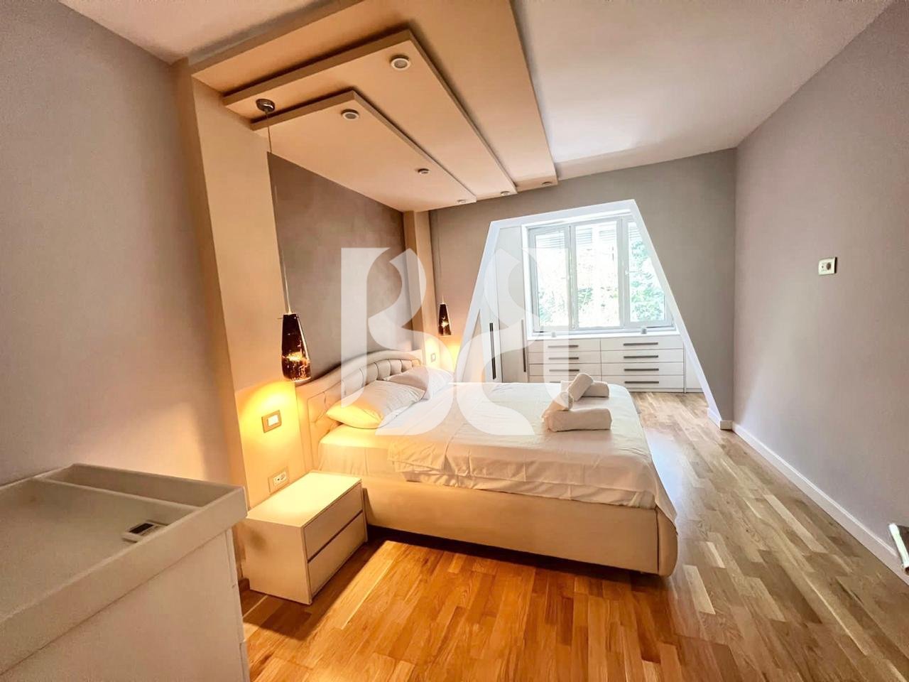 APARTAMENT 2+1 ME QIRA NE QENDER TE TIRANES*