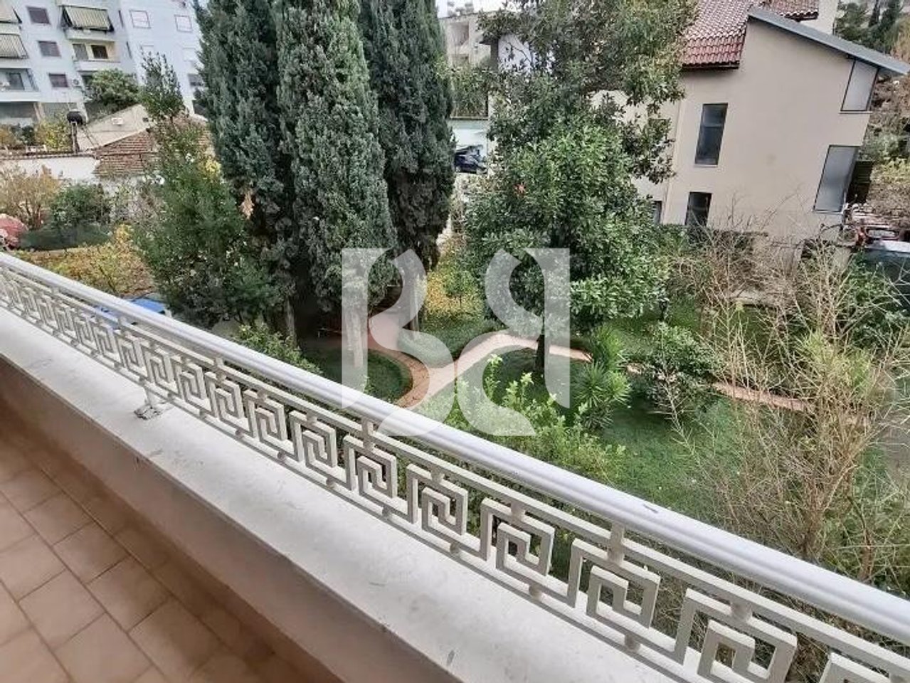 VILE ME QIRA 3+1 PRANE ISH TREGUT ELEKTRIK 900 EURO*