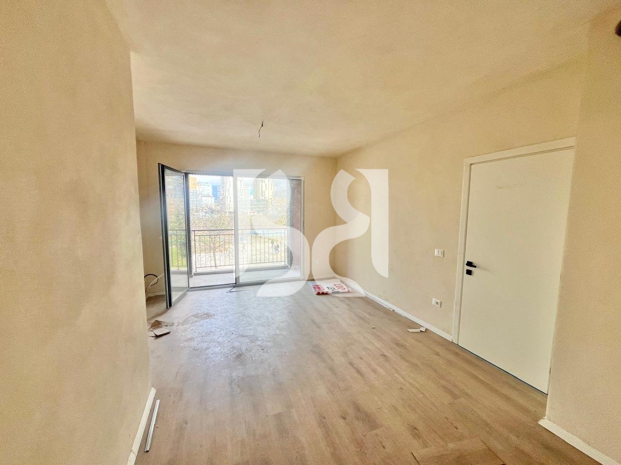 JEPET APARTAMENT 1+1+BALLKON PER ZYRA ISH FUSHA E AVIACIONIT*