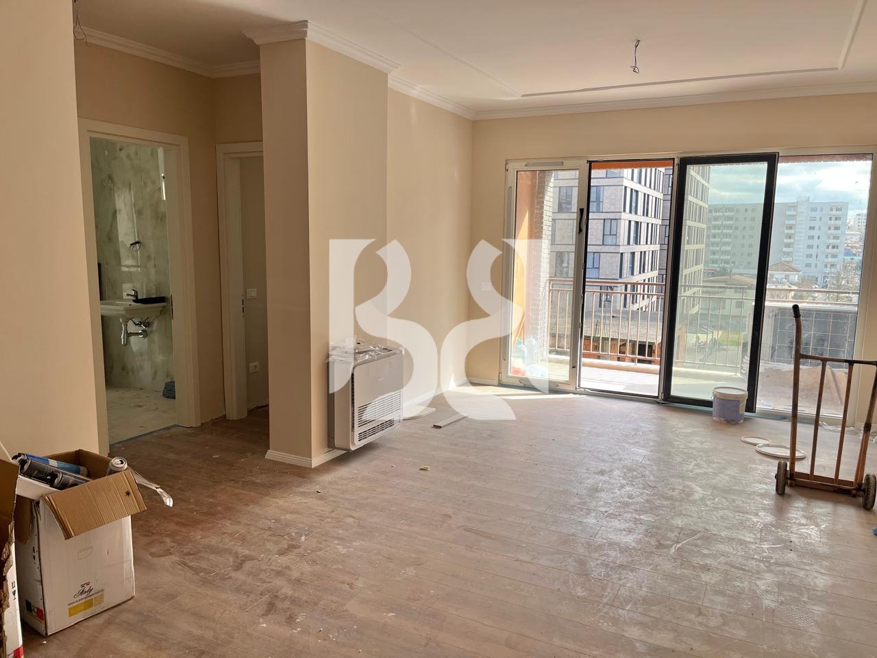 APARTAMENT 3+1+2 ME QIRA ISH FUSHA E AVIACIONIT*