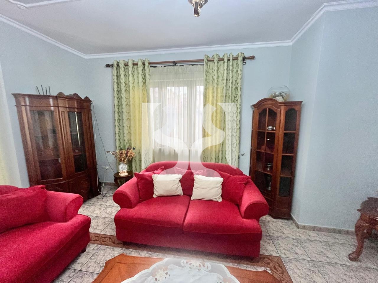 JEPET ME QIRA PJESE VILE 3+1+2 ME POST PARKIMI PRANE  ISH TREGUT ELEKTRIK*