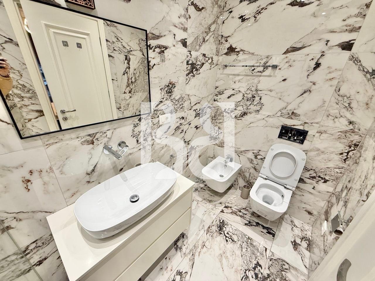 APARTAMENT ME QIRA 3+1+2  ME POST PARKIMI FOLEJA E GJELBER