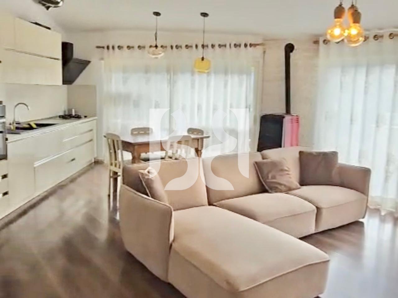 APARTAMENT 3+1+2  ME QIRA RRUGA PETI LIQENI I THATE