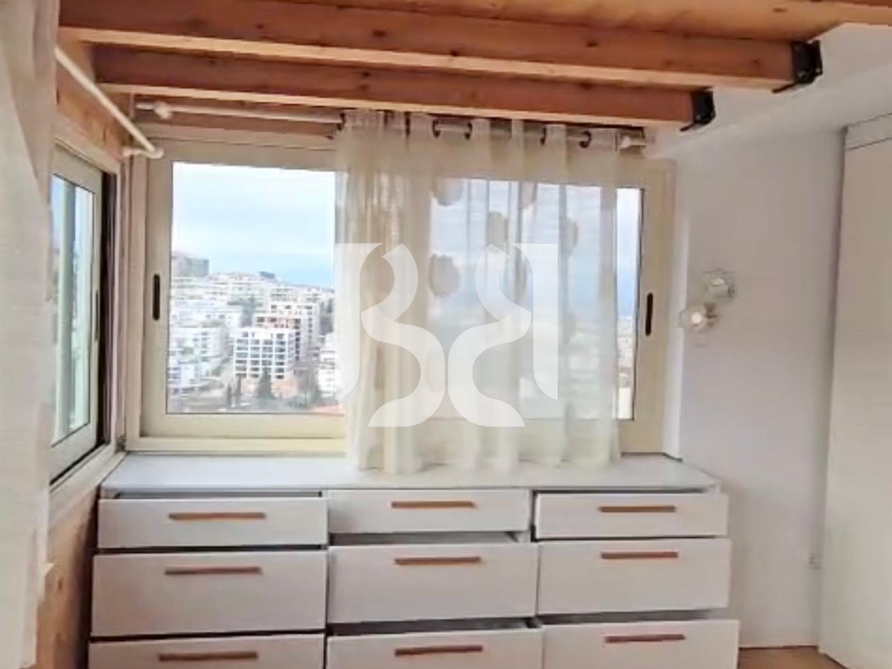 APARTAMENT 3+1+2  ME QIRA RRUGA PETI LIQENI I THATE