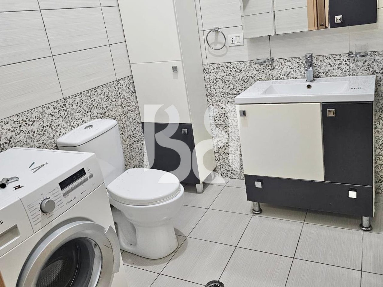 APARTAMENT ME QIRA 1+1 NE YZBERISHT PRANE NELA 6