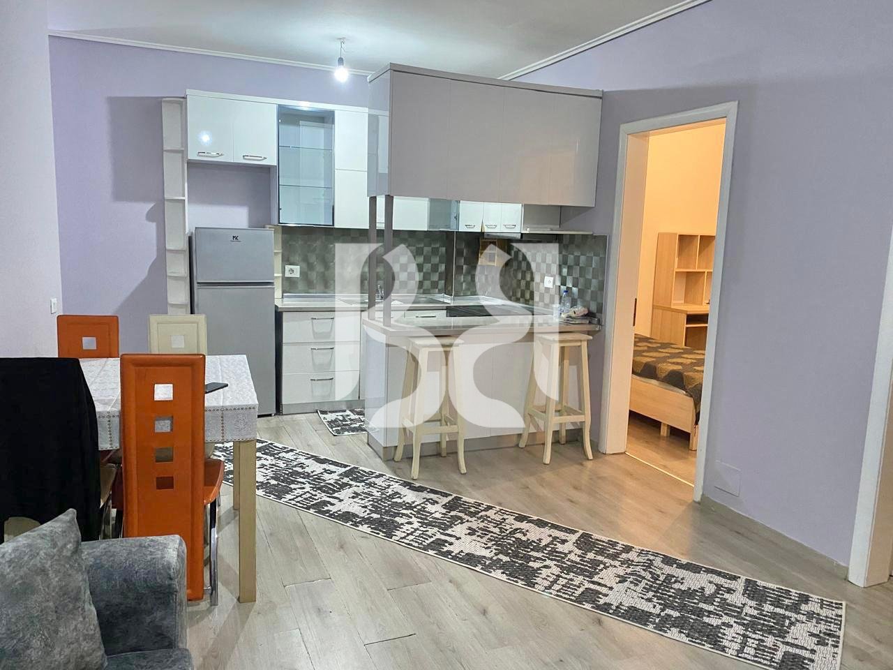 APARTAMENT 2+1 ME QIRA 50.000 LEKE  ASTIR*