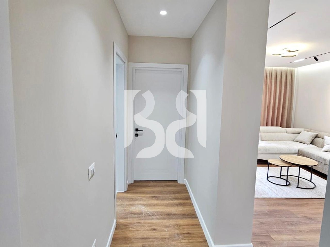 APARTAMENT ME QIRA  2+1+2+LAVANDERI ME POST PARKIMI  ISH FUSHA E AVIACIONIT