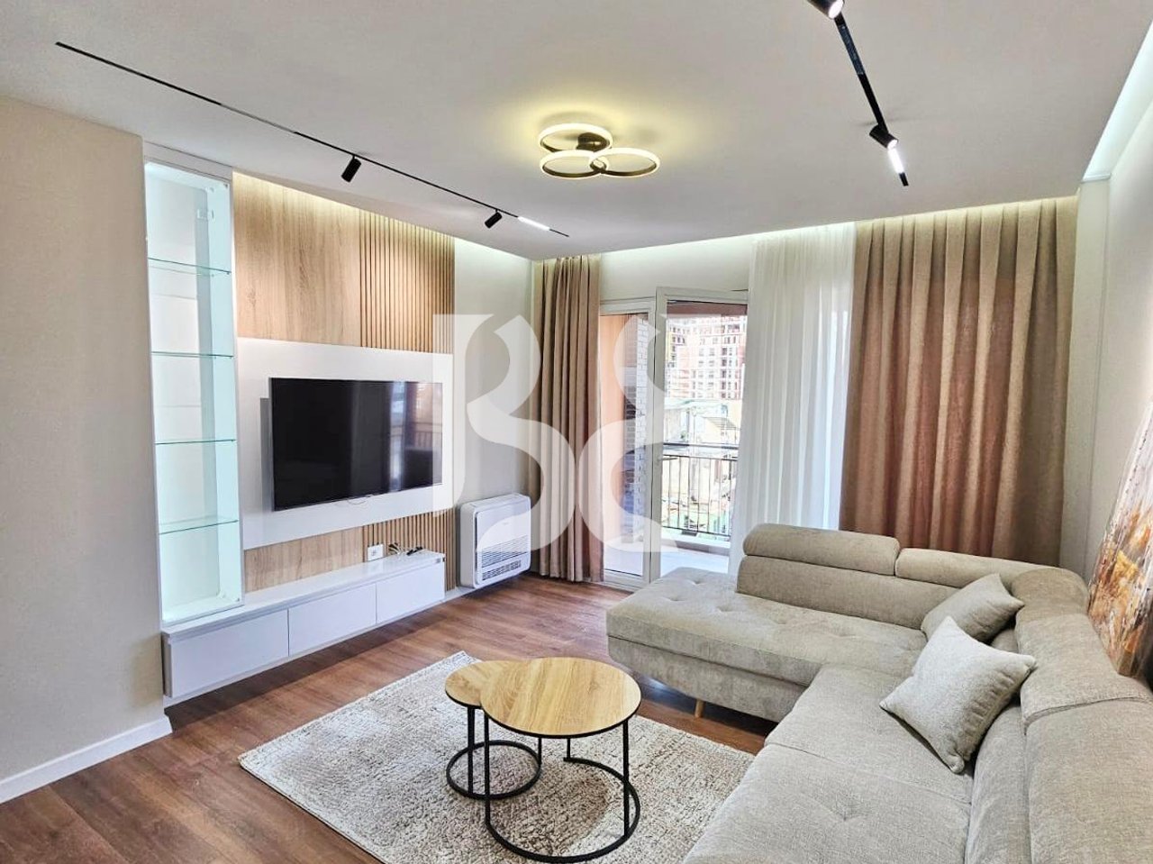 APARTAMENT ME QIRA  2+1+2+LAVANDERI ME POST PARKIMI  ISH FUSHA E AVIACIONIT