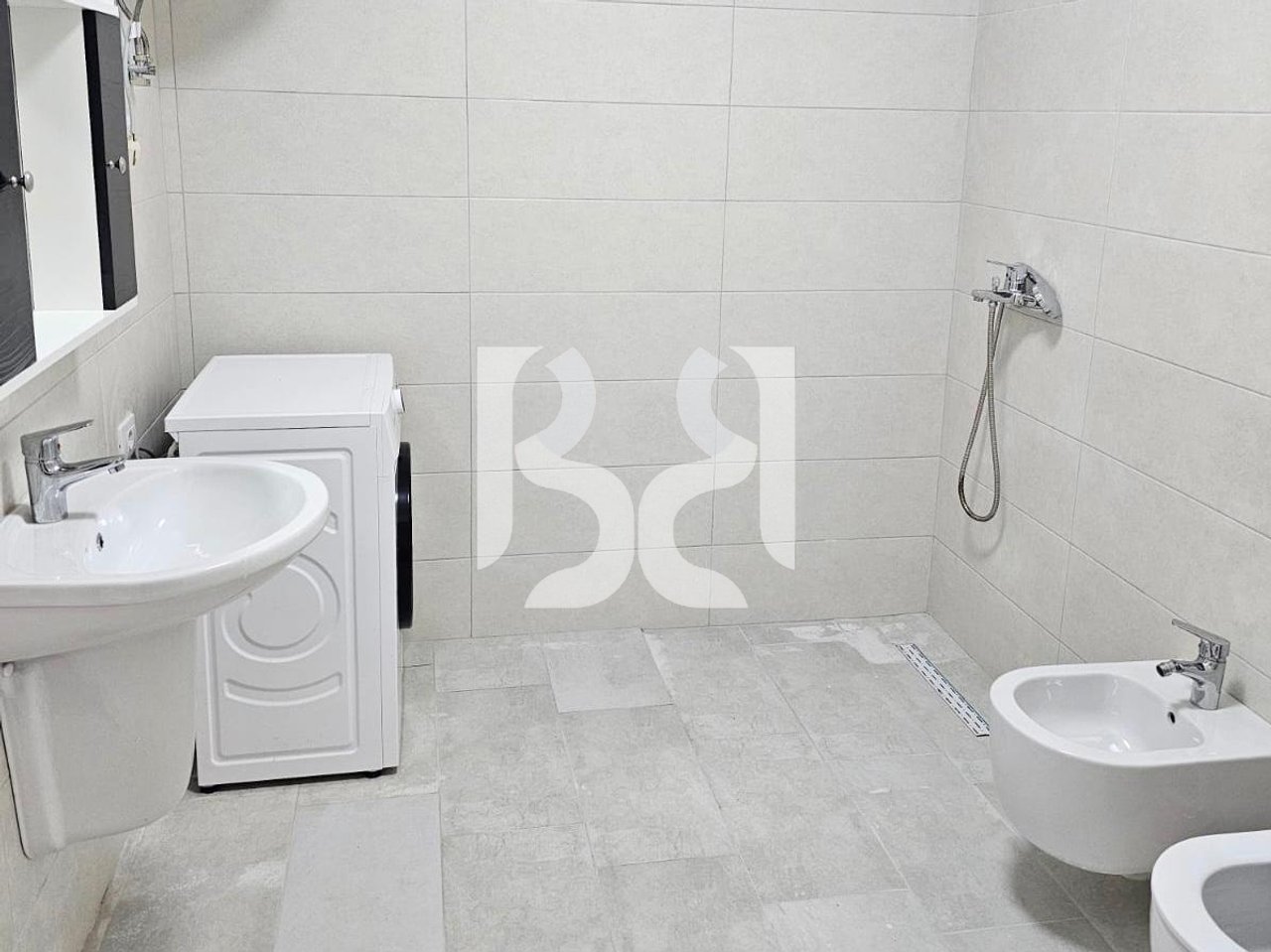 APARTAMENT ME QIRA  1+1  ISH FUSHA E AVIACIONIT