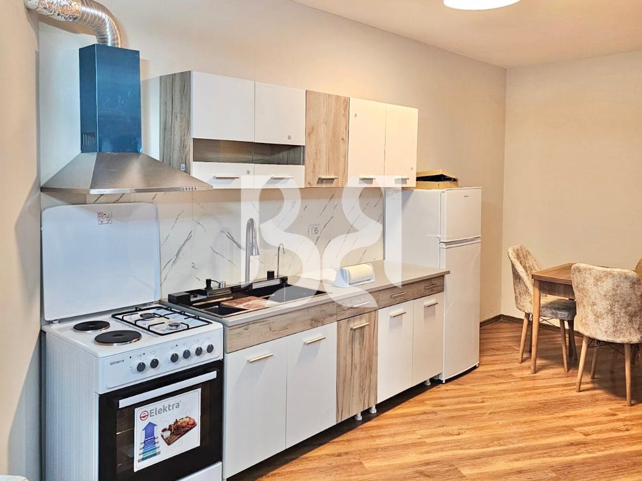 APARTAMENT ME QIRA  1+1  ISH FUSHA E AVIACIONIT