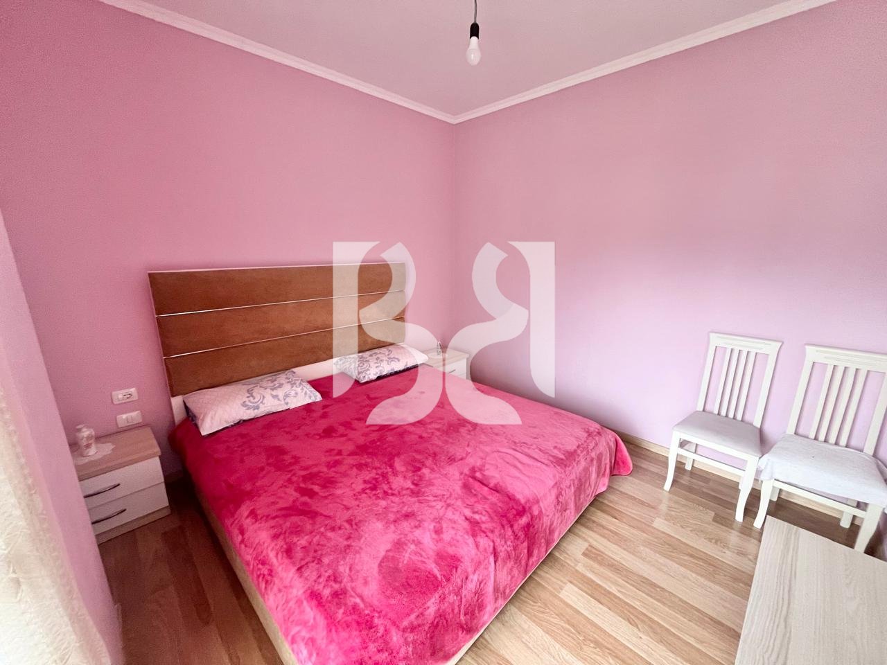 SHITET APARTAMENT 2+1 ME PAMJE BALLORE NGA LIQENI NË POGRADEC*
