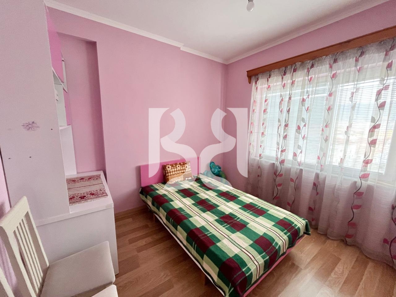 SHITET APARTAMENT 2+1 ME PAMJE BALLORE NGA LIQENI NË POGRADEC*