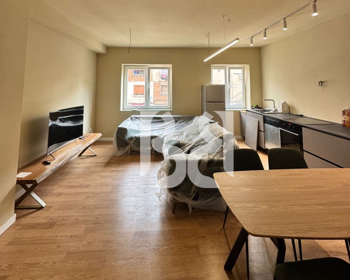 APARTAMENT ME QERA 2+1+2 TUALETE + POST PARKIMI TEK GJIMNAZI QEMAL STAFA RRUGA E DURRESIT TIRANE