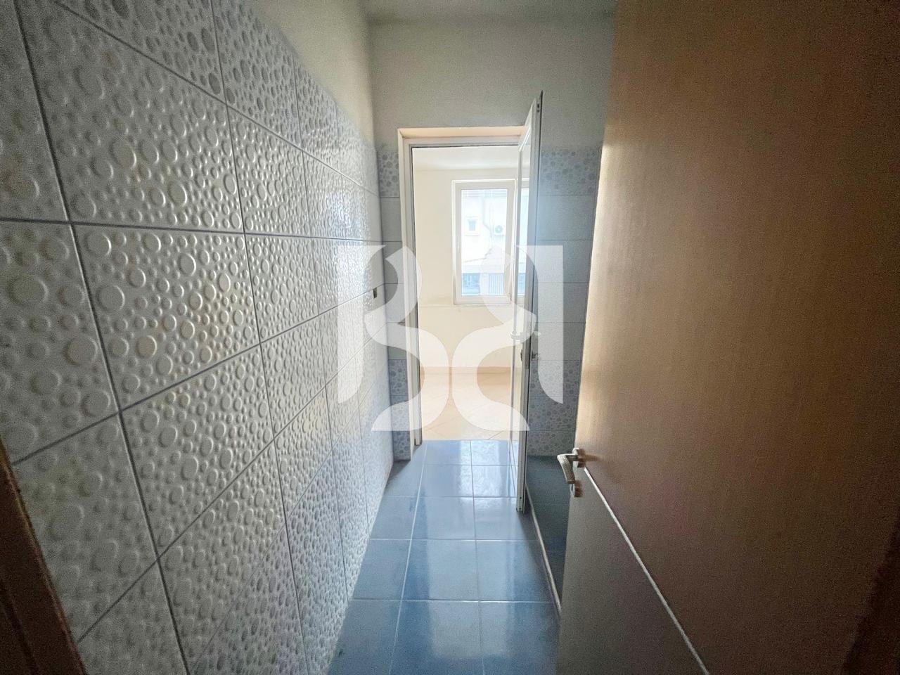SHTIET APARTAMENT 1+1+LAVANDERI  RRUGA E VILAVE POGRADEC*