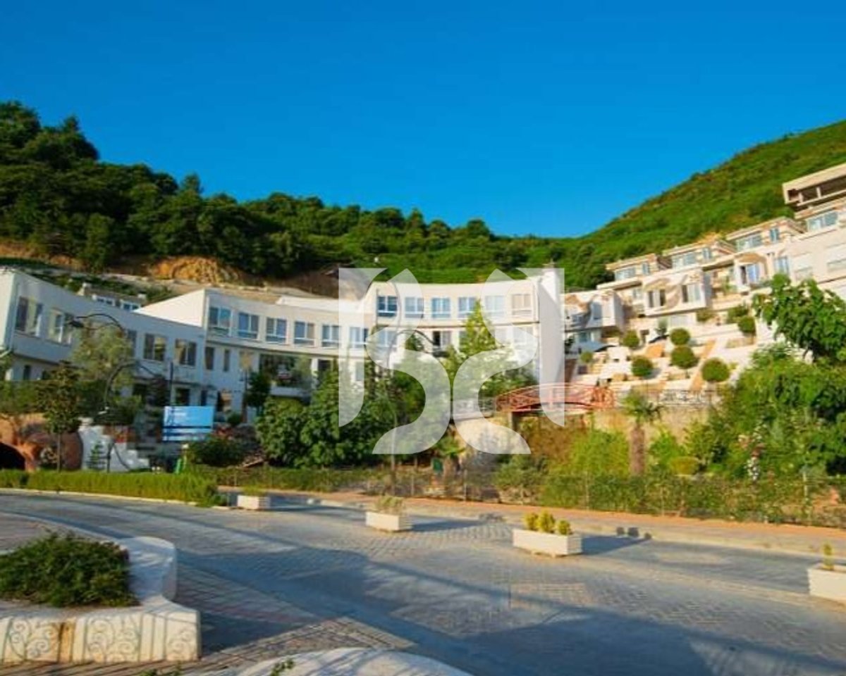 APARTAMENT 2+1 NË SHITJE NË ZONËN KODRA E DIELLIT