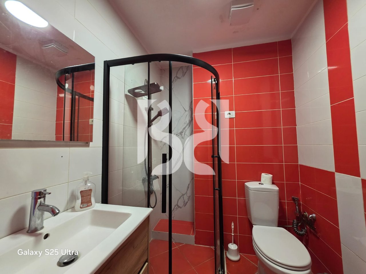 2+1 APARTMENT FOR RENT ON KAVAJA STREET.