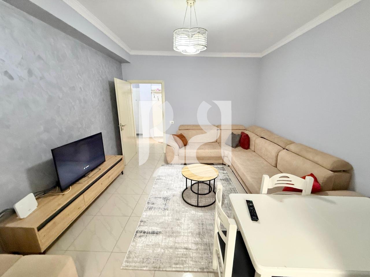 APARTAMENT 1+1 ME QIRA RRUGA BARDHYL PRANE BAR OSLO