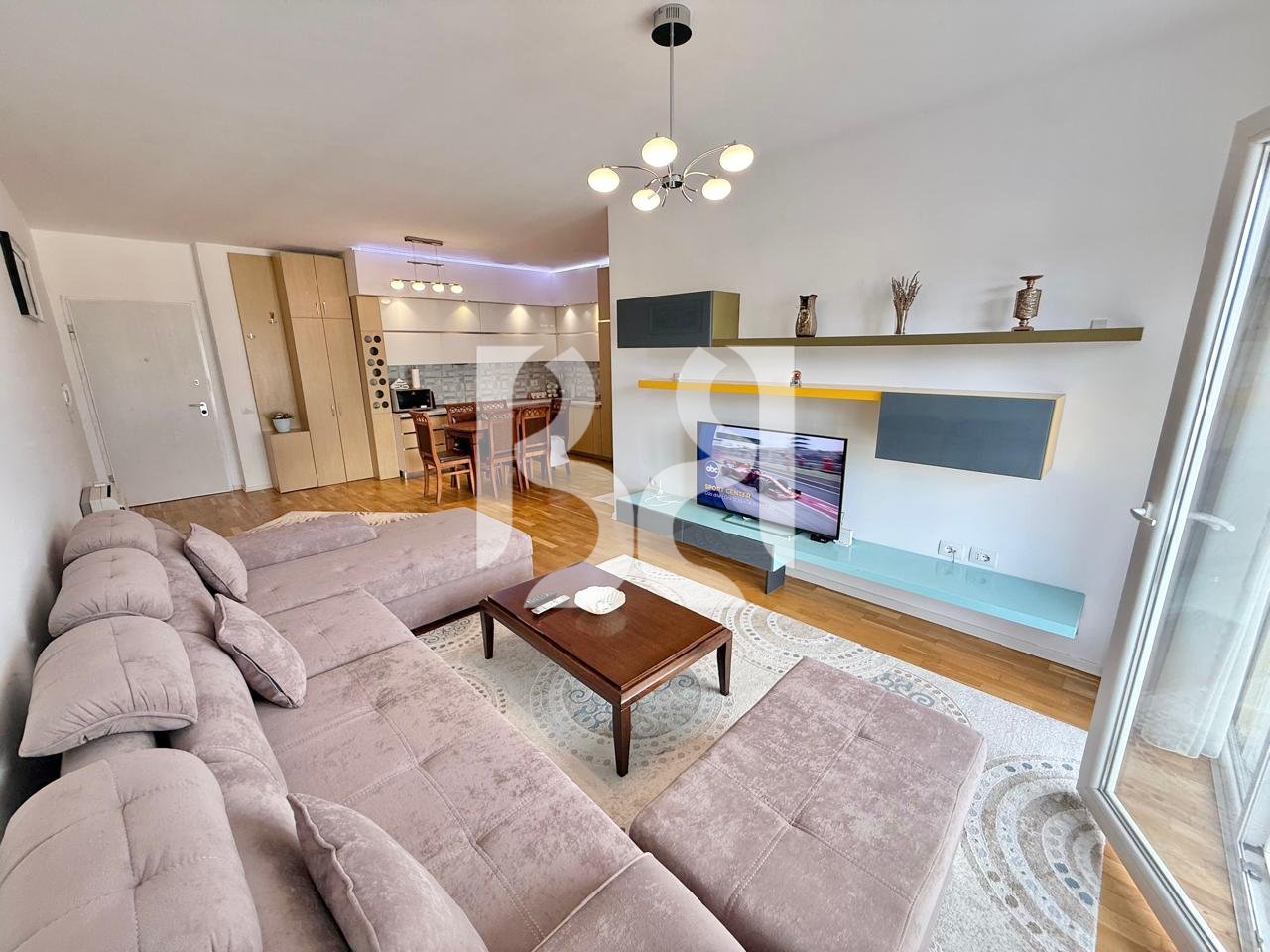 IN AFFITTO APPARTAMENTO MODERNO 2+1+2 BAGNI GIARDINO BOTANICO