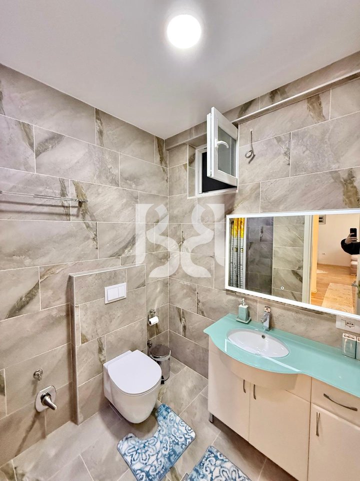 IN AFFITTO APPARTAMENTO MODERNO 2+1+2 BAGNI GIARDINO BOTANICO