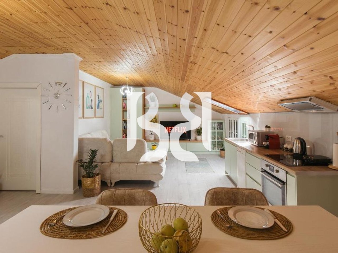 Jepet Apartament me Qira 2+1 | Rruga e Dibrës | Kati 4 | 600€ Neto