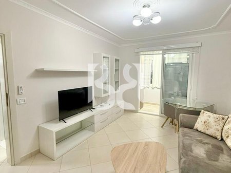 APPARTAMENTO 1+1 IN AFFITTO – VIA KOSOVARËVE, TIRANA