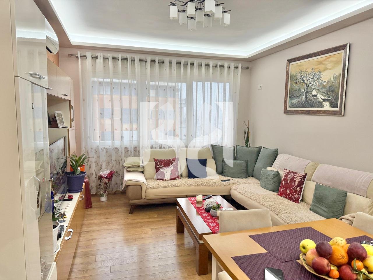SHITET APARTAMENT 2+1+2 TOTALISHT I MOBILUAR ASTIR