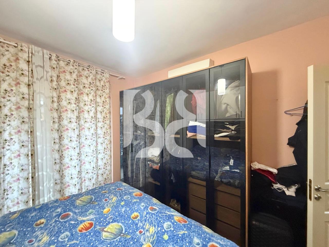 SHITET APARTAMENT 2+1+2 TOTALISHT I MOBILUAR ASTIR