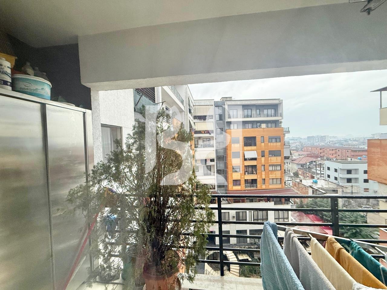 SHITET APARTAMENT 2+1+2 TOTALISHT I MOBILUAR ASTIR