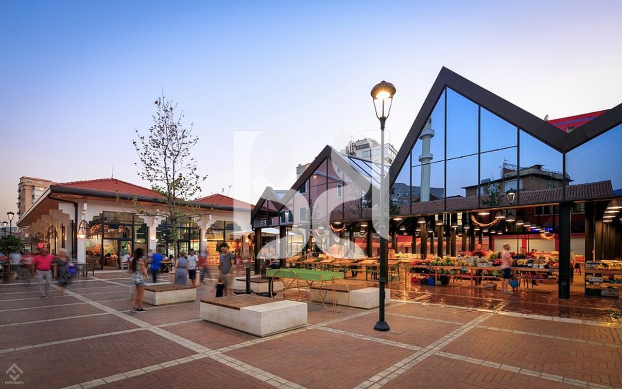 Shitet Apartament 1+1 (Kati 3) – Pazari i Ri / Toptani, Rruga Ali Pashë Gucia – pranë Pazarit të Ri