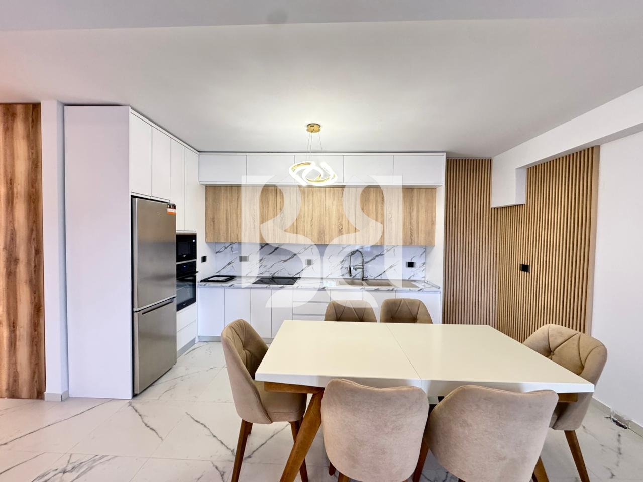 APARTAMENT  2+1+2 + PARKING ME QIRA PRANE LIQENIT TE FARKES REZIDENCA LAKELAND*