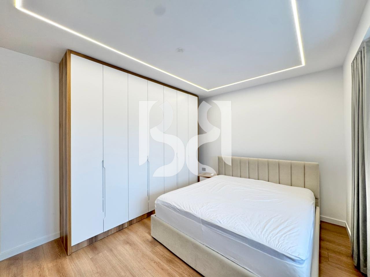 APARTAMENT  2+1+2 + PARKING ME QIRA PRANE LIQENIT TE FARKES REZIDENCA LAKELAND*