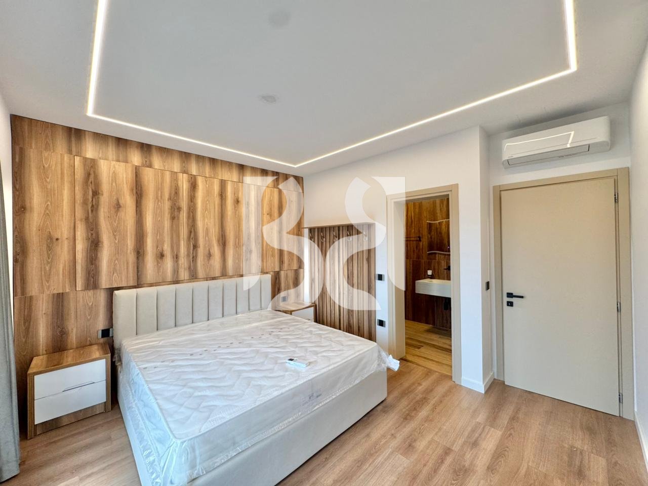 APARTAMENT  2+1+2 + PARKING ME QIRA PRANE LIQENIT TE FARKES REZIDENCA LAKELAND*