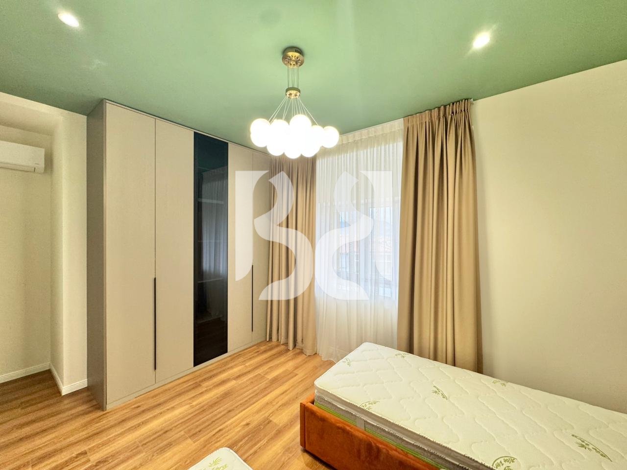 APARTAMENT  2+1+2 + PARKING ME QIRA PRANE LIQENIT TE FARKES REZIDENCA LAKELAND*