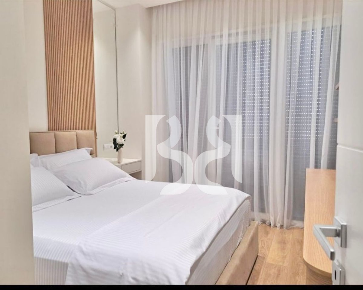 *APARTAMENT ME QIRA 1+1+POST PARKIMI KINOSTUDIO