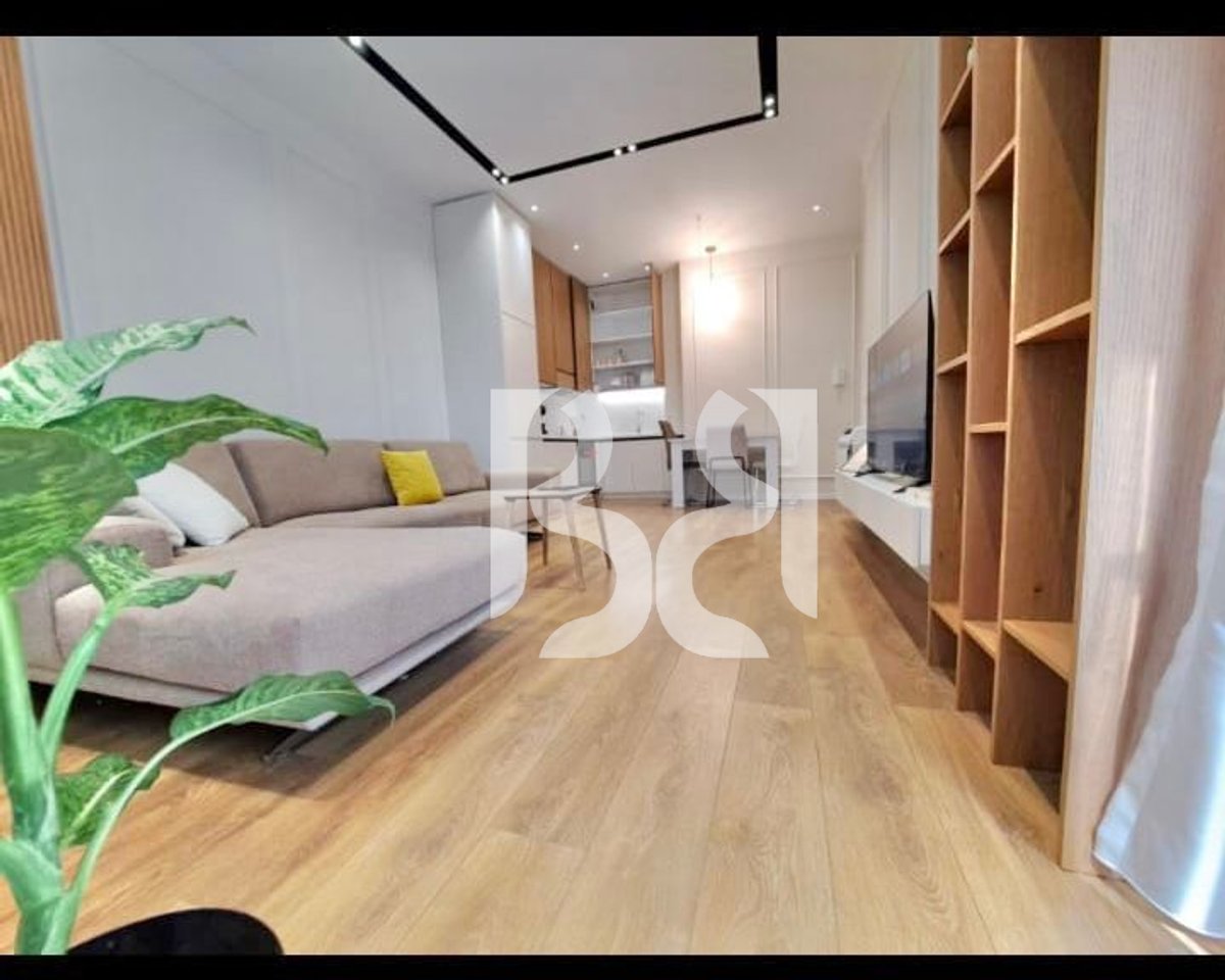 *APARTAMENT ME QIRA 1+1+POST PARKIMI KINOSTUDIO