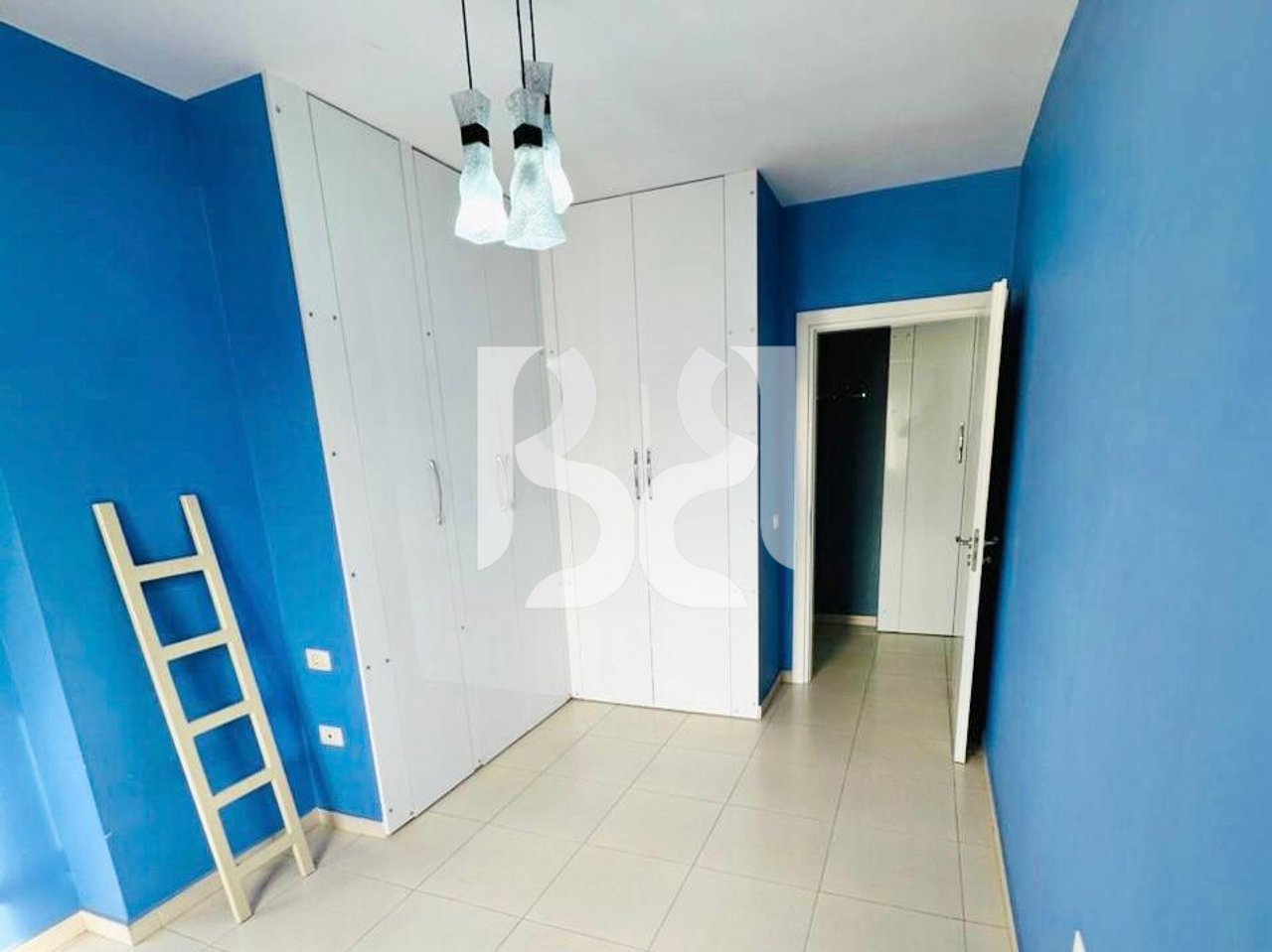 SHITET APARTAMENT 2+1 ASTIR RRUGA SOKRAT MIHO*