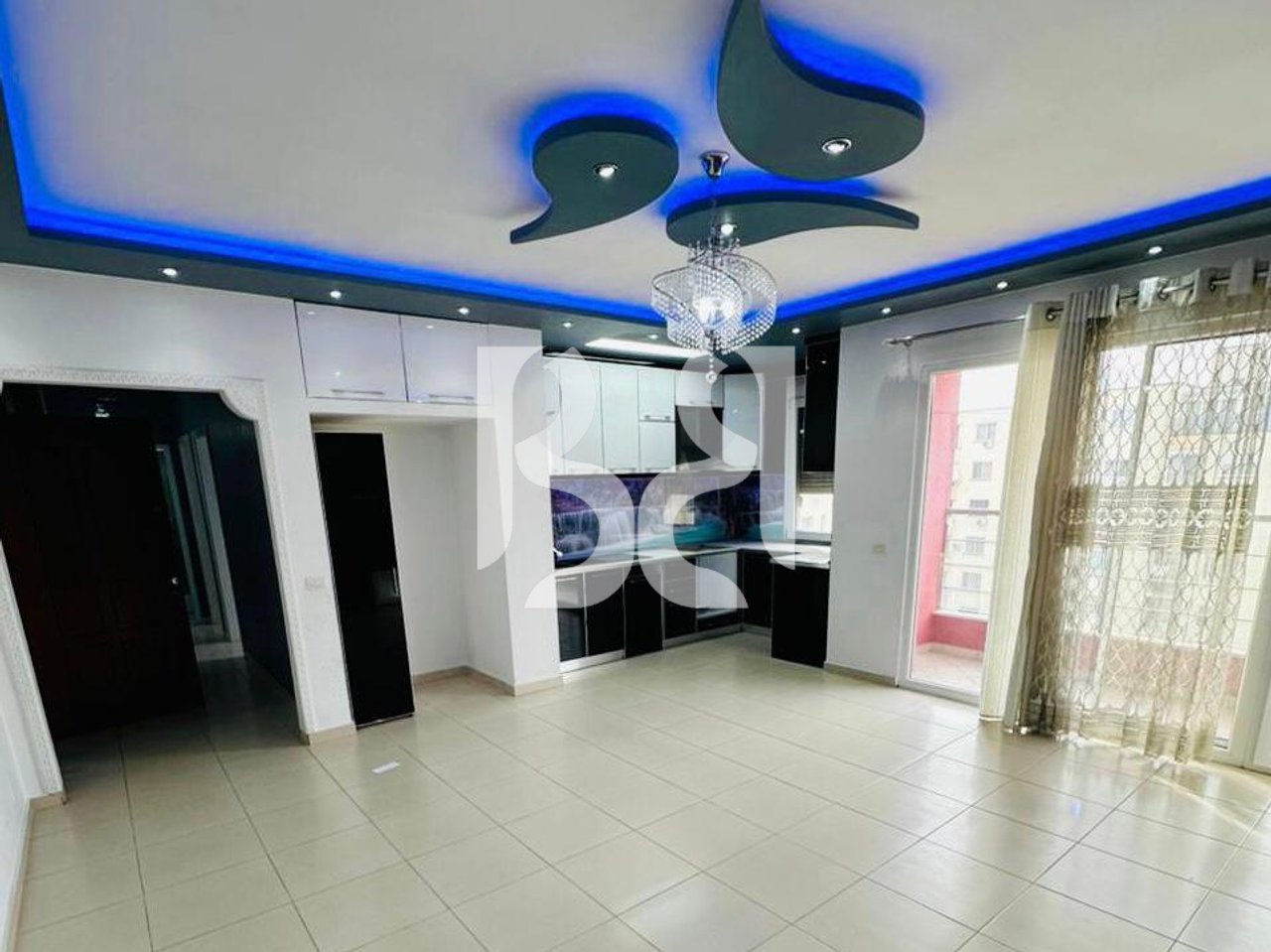 SHITET APARTAMENT 2+1 ASTIR RRUGA SOKRAT MIHO*