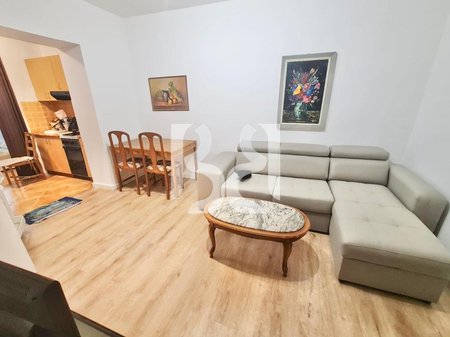 APARTAMENT ME QERA 1+1 TE MYSLYM SHYRI
