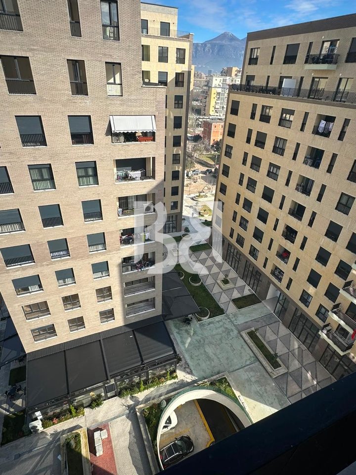 APARTAMENT ME QERA 1+1+PARKIM TE ISH FUSHA E AVIACIONIT