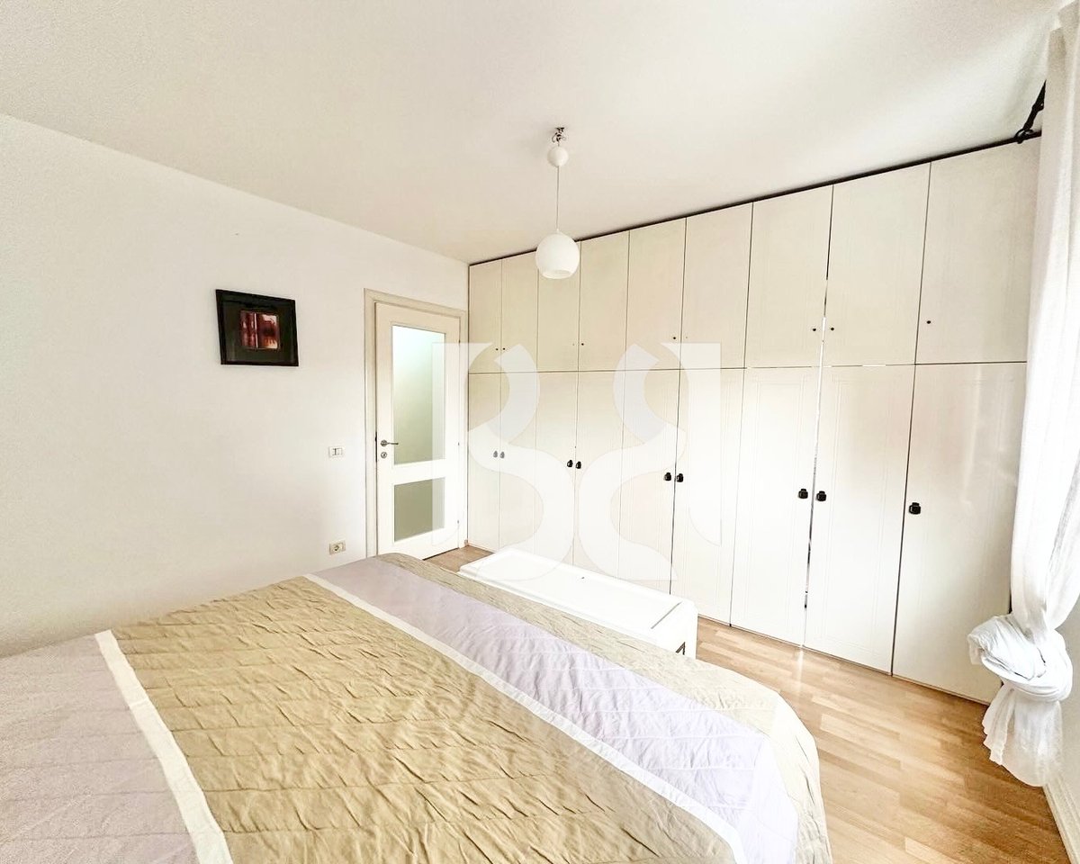 APARTAMENT ME QERA 2+1 TE ISH EKZPOZITA