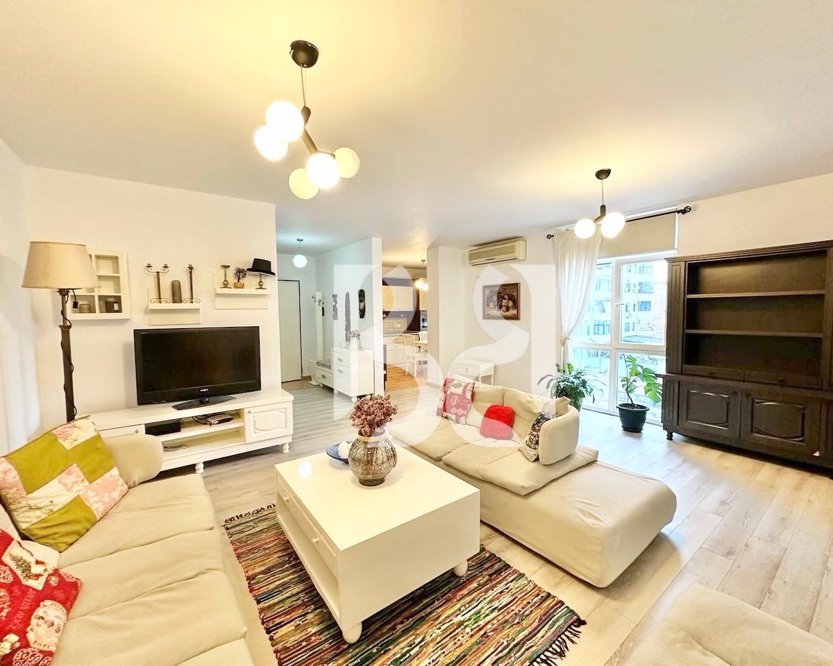 APARTAMENT ME QERA 2+1 TE ISH EKZPOZITA